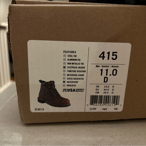 Red Wing DynaForce 415 6-inch men's leather waterproof boots size 11D. - Picture 2 of 11